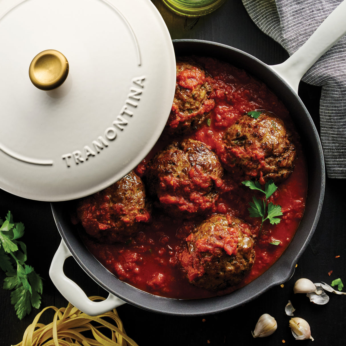 12 Inch Enameled Cast Iron Covered Skillet