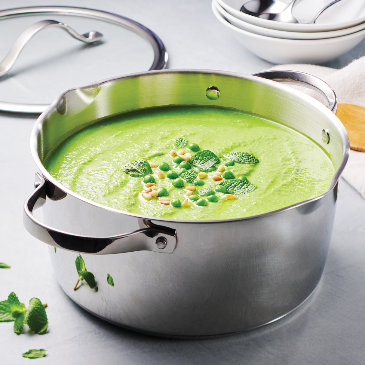 Tempo Tri-Ply Base 5 Quart Covered Dutch Oven