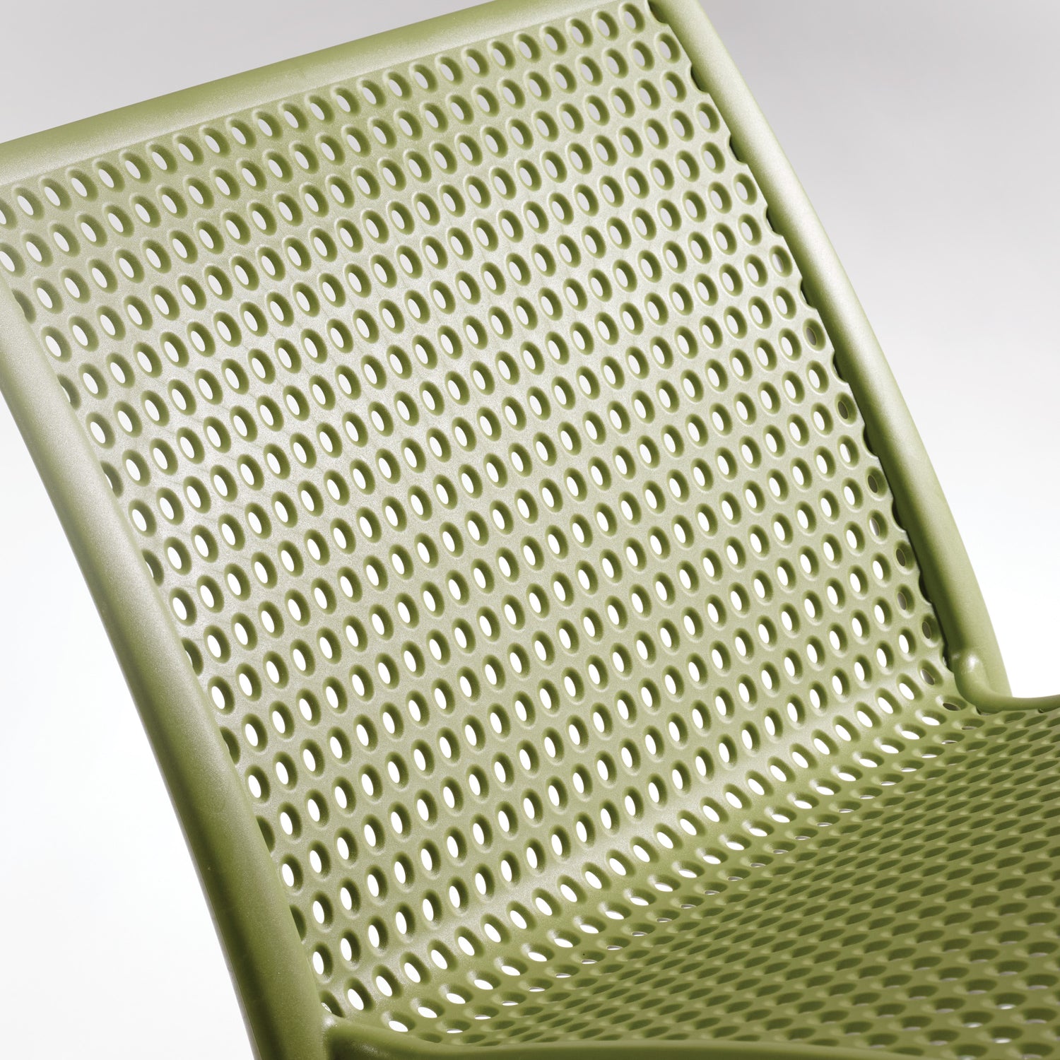 POLY CHAIR OLIVE GREEN - 21.3" x 20.1" x 32.5"