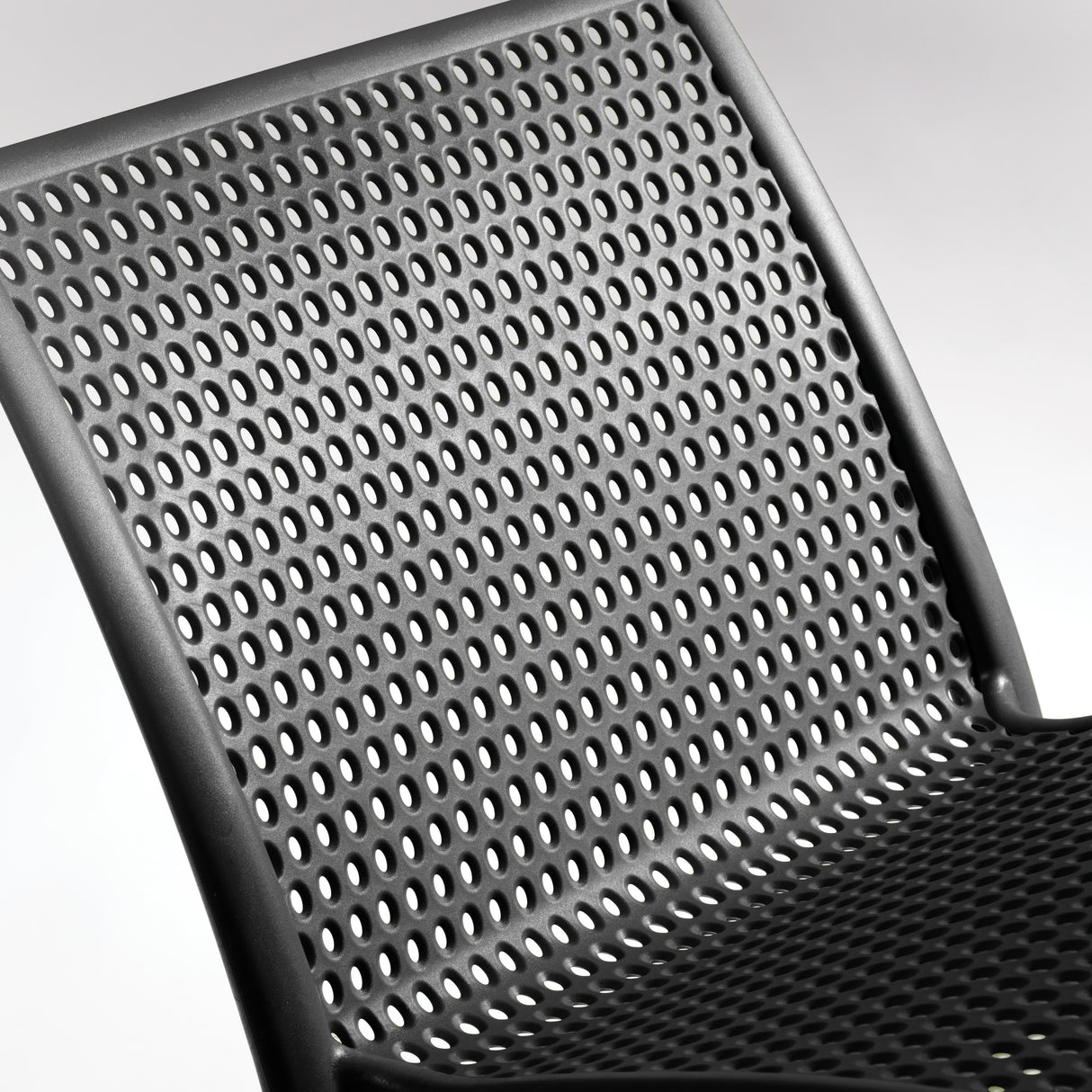 POLY CHAIR BLACK - Ocean +Clean - 21.3" x 20.1" x 32.5"