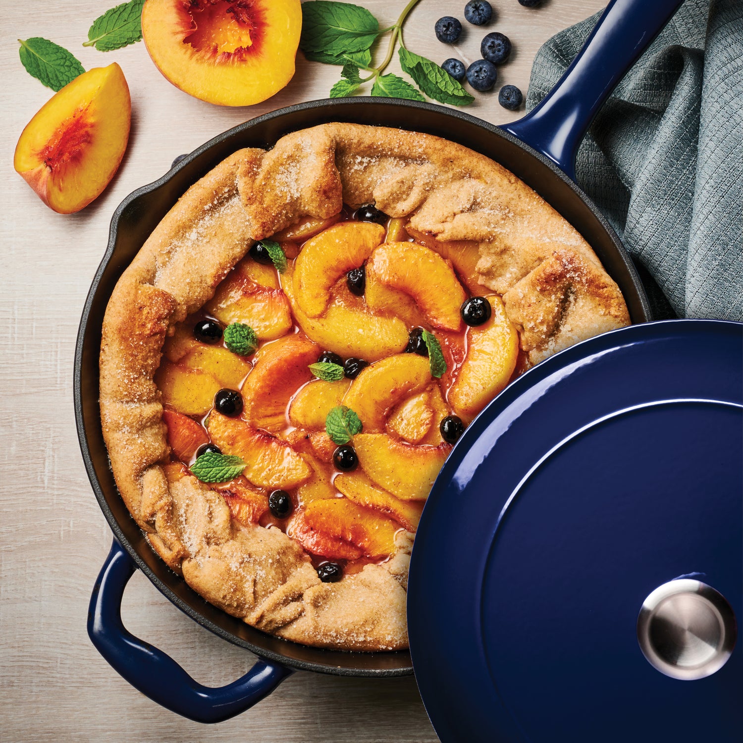 10 Inch Enameled Cast Iron Covered Skillet