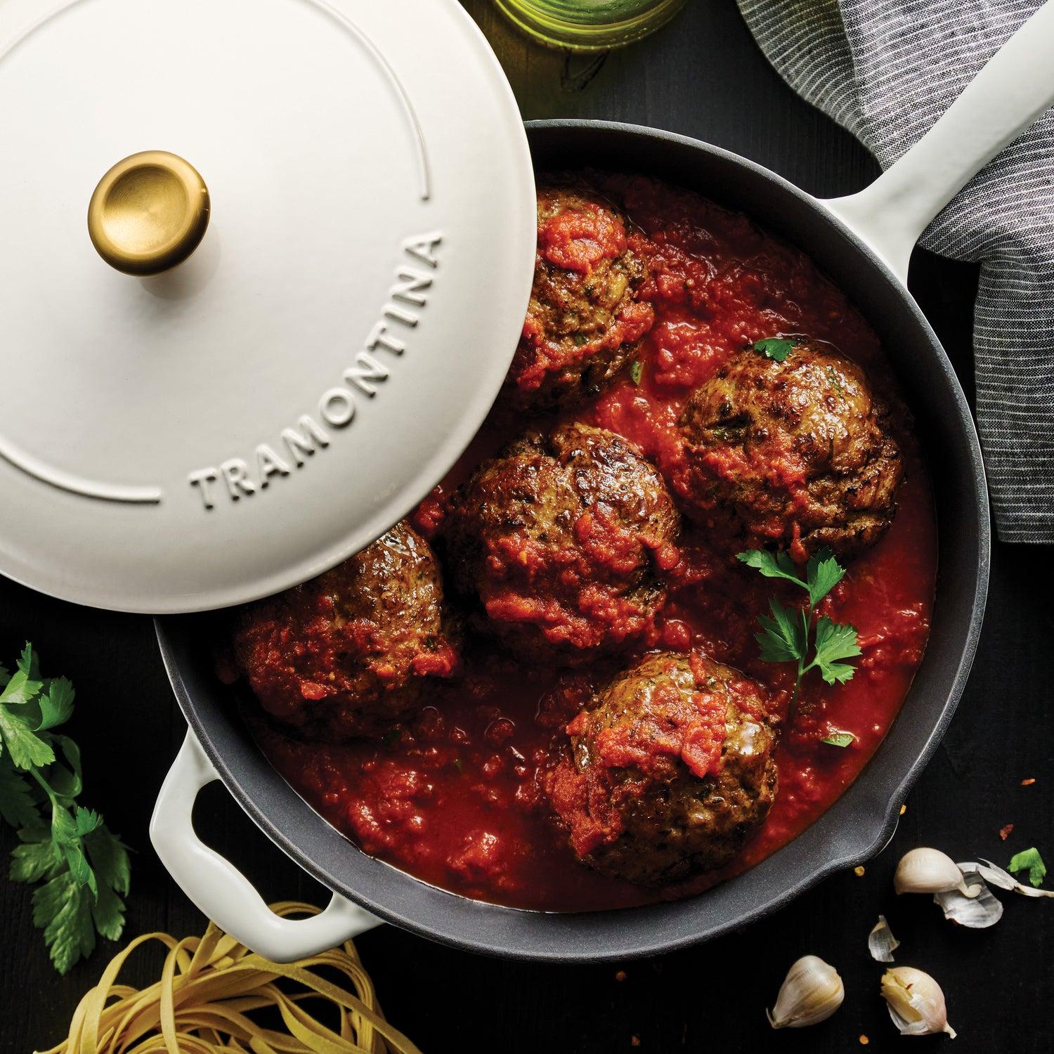 12 Inch Enameled Cast Iron Covered Skillet