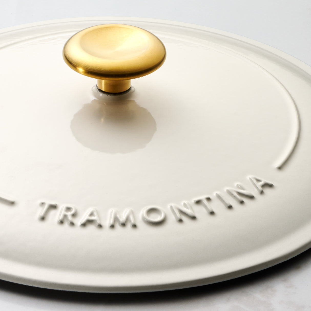 2.5 Quart Enameled Cast Iron Covered Sauce Pan