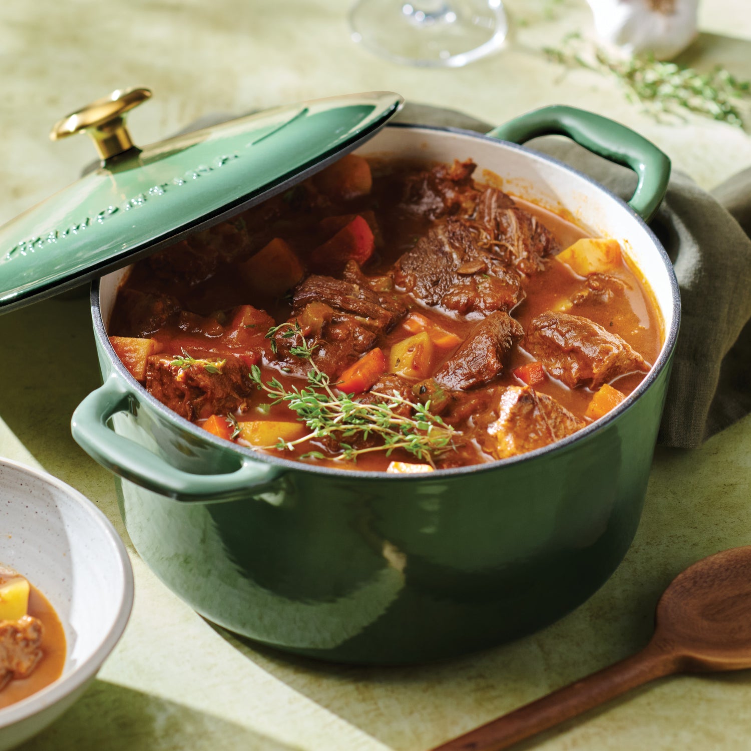 5.5 Quart Enameled Cast Iron Covered Dutch Oven