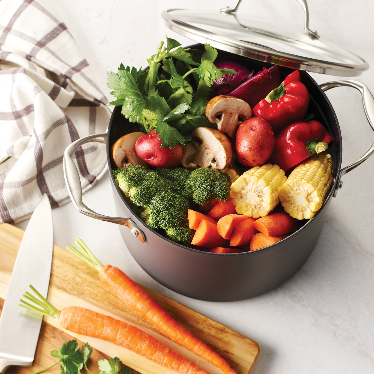 8 Quart Hard Anodized Aluminum Nonstick Covered Stock Pot