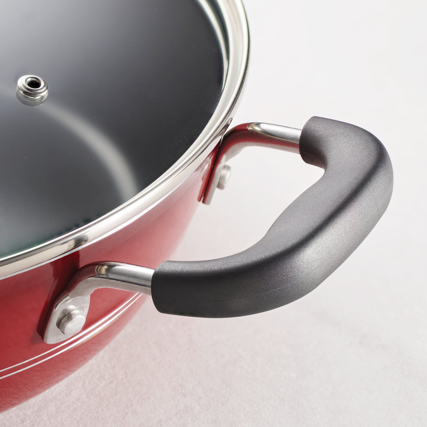 4.5 Quart Aluminum Nonstick Covered Chef's Pan