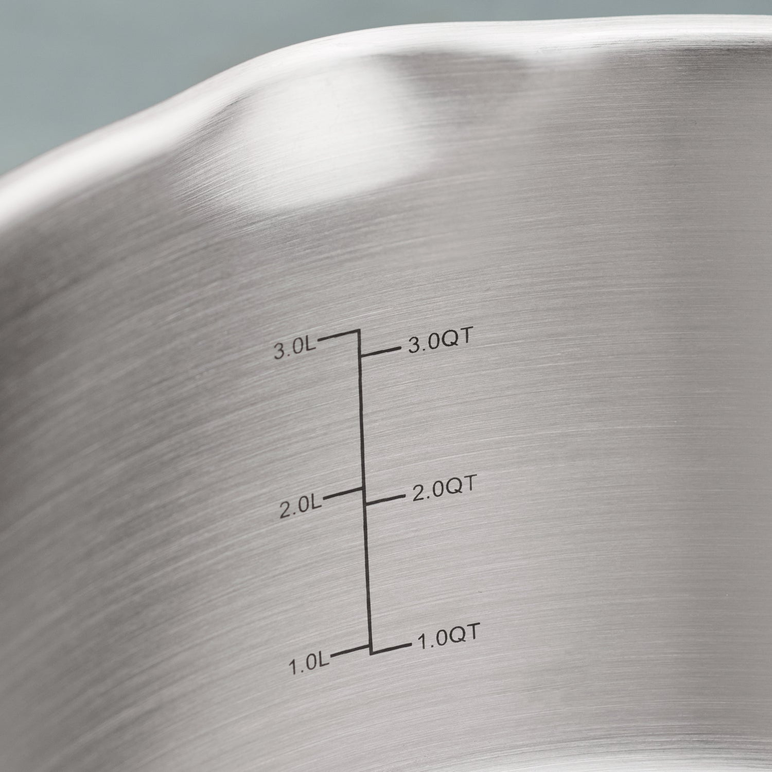 Tempo Tri-Ply Base 5 Quart Covered Dutch Oven